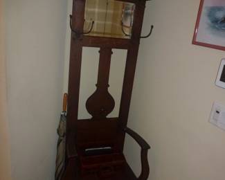 ANTIQUE OAK HALL TREE