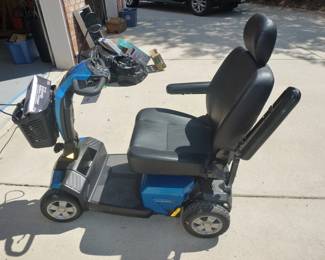 PRIDE ELECTRIC GO GO SPORT 4 WHEEL SCOOTERLESS THAN 6 MONTHS OLD