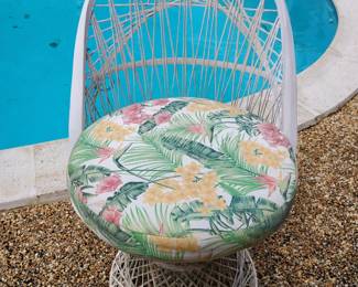 Set of 6 Vintage White Fiberglass Patio Chairs with Sunbrella Cushions