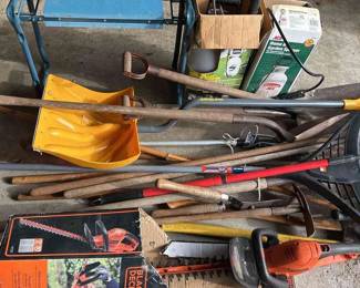 Black Decker Hedge Trimmer  Gardening Tools