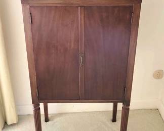 Beautiful Wood Cabinet On Legs W 6 Drawers Silverware Or Sewing
