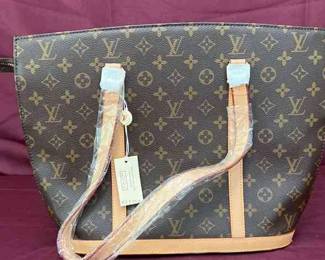 Louis Vuitton Purse 