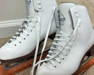 ice skates womens size 7.5