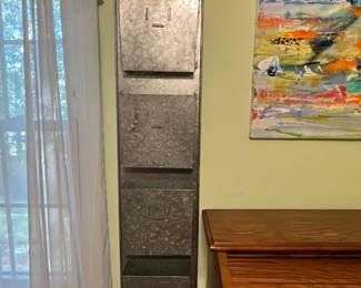 metal wall paper holder can be used for plants also