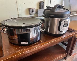 instapot crockpot pressure cooker slow cooker