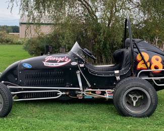 FAST 1947 Midget Race Car for pavement or dirt, roll cage, extra parts, tires and body panels, Running and ready to Race! 