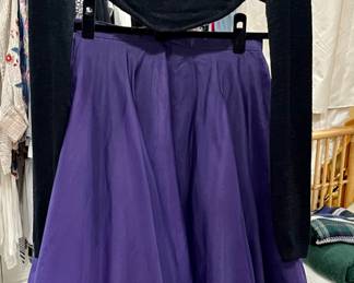 Built and designed by Libby Palmer, costumer for Caroline in the City, and wore to the SAG AWARDS by nominee for Best Actress in a Comedy