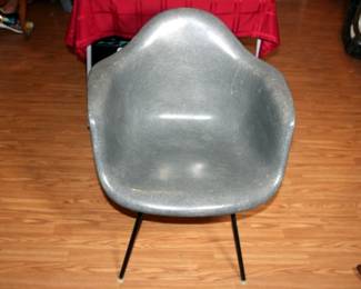 Eames Fiberglass Armchair ca. 1958 in Elephant Skin Gray