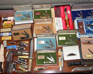 Large Selection of Pocketknives and Fixed Blade Knives