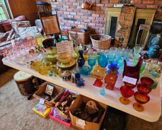 Green, Yellow & Pink Depression glass, L E Smith glassware