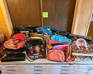 $6 ea Basic purses