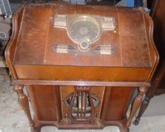 ZENITH RADIO