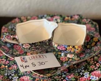 beautiful victorian set. was $30, will be $15 on Wed.