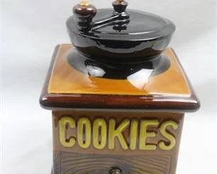 Lot 011   2 Bid(s)
Vintage 60s Coffee Grinder Cookie Jar 10.75” X 7.25” Made In Japan