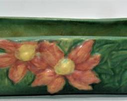 Lot 004   4 Bid(s)
VTG Roseville pottery