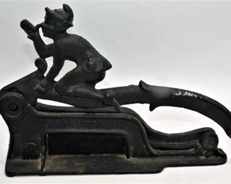 Lot 038   4 Bid(s)
Brighton Tobacco Cutter cast iron