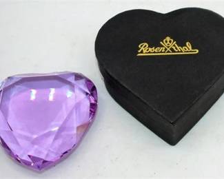 Lot 065   1 Bid(s)
Rosenthal Heart paperweight