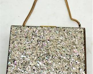 Lot 079   3 Bid(s)
Purse / Compact combination