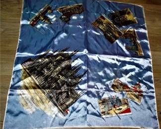 Lot 099   1 Bid(s)
Scarf Milano Il Duomo