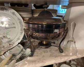 Beautiful chafing dish
