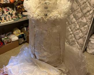 Elegant wedding dress