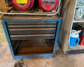 Tool cabinet