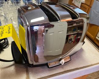 Classic Sunbeam automatic toaster - super condition!