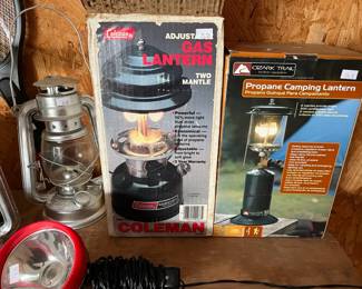 Coleman lantern in box