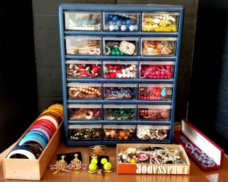 "Gorgeous Goshen Plantation" in Augusta, GA Starts Closing Thu 9/28 8pm. Pickup is Sat 9/30 10-3pm. Please click here to view more photos, descriptions, and current bids:&nbsp;https://ctbids.com/estate-sale/24147