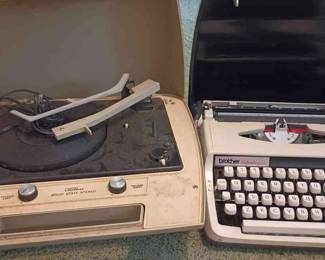 "Gorgeous Goshen Plantation" in Augusta, GA Starts Closing Thu 9/28 8pm. Pickup is Sat 9/30 10-3pm. Please click here to view more photos, descriptions, and current bids:&nbsp;https://ctbids.com/estate-sale/24147