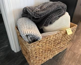 Large baskets and clean bedding