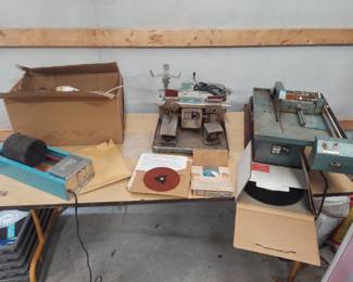 Large Lot of Lapidary Items - gem lab cabber with extra blade / grinding wheel, tumbler and 10 in diamond saw with extra blade (motor buzzed but didn't turn)