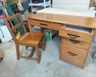 Ranch Oak desk and chair
