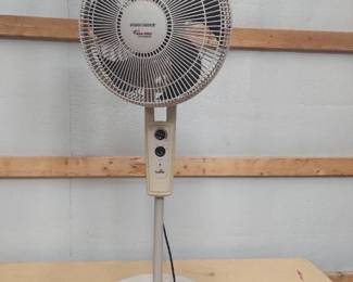 Black and Decker oscillating fan