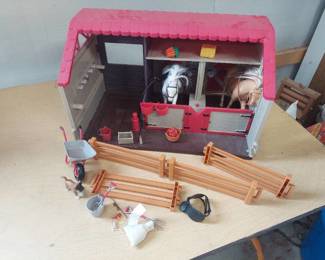 child's horse barn playset