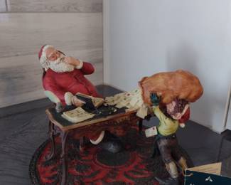 Whitley Bay Santa Figurine. "Letters" Made in Italy