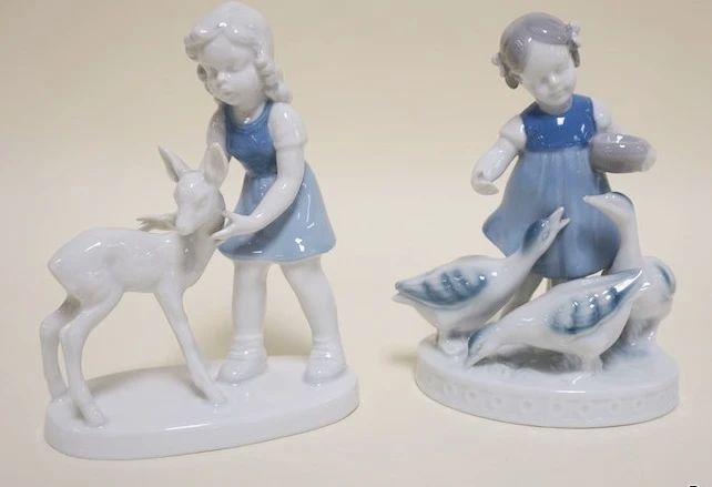 1001	GEROLD PORZELLAM WEST GERMAN FIGURINES, EACH APPROXIMATELY 7 IN
