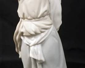 1005	LLADRO FIGURINE OF WOMAN W/CHILD, MATTE FINISH, APPROXIMATELY 10 IN HIGH
