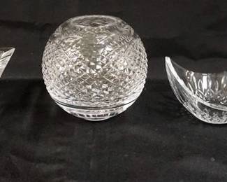 1042	WATERFORD CRYSTAL LOT OF ASSORTED PIECES, INCLUDING ROSE BOWL, SQUARE FOOTED BOWL, OVAL BOWL AND COVERED JAR. LARGEST APPROXIMATELY 6 IN
