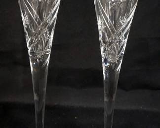 1047	WATERFORD PAIR OF 11 IN FLUTES
