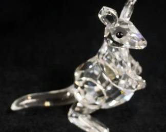 1076	SWAROVSKI CRYSTAL FIGURINE, KANGAROO, APPROXIMATELY 2 1/2 IN H
