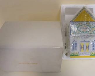 1094	LENOX VILLAGE COLLECTION, UTENSILS, BOXED, APPROXIMATELY 8 IN
