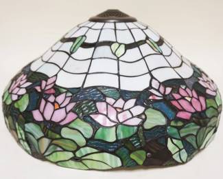 1260	CONTEMPORARY LEADED GLASS TABLE LAMP SHADE, APPROXIMATELY 20 IN WIDE X 10 IN HIGH
