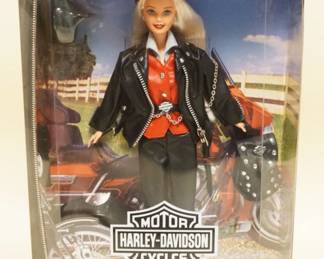 1301	1997 LIMITED EDITION HARYLEY DAVIDSON BARBIE DOLL IN BOX
