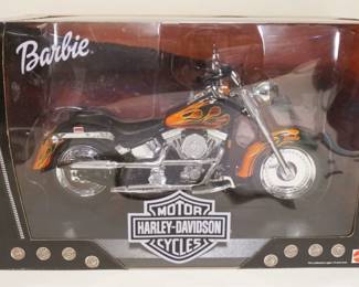 1307	2000 MATTEL BARBIE HARLEY DAVIDSON MOTORCYCLE IN BOX

