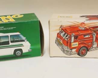 1326	2 HESS TRUCKS IN BOXES
