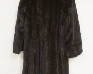 1275C	LADY'S FUR COAT

