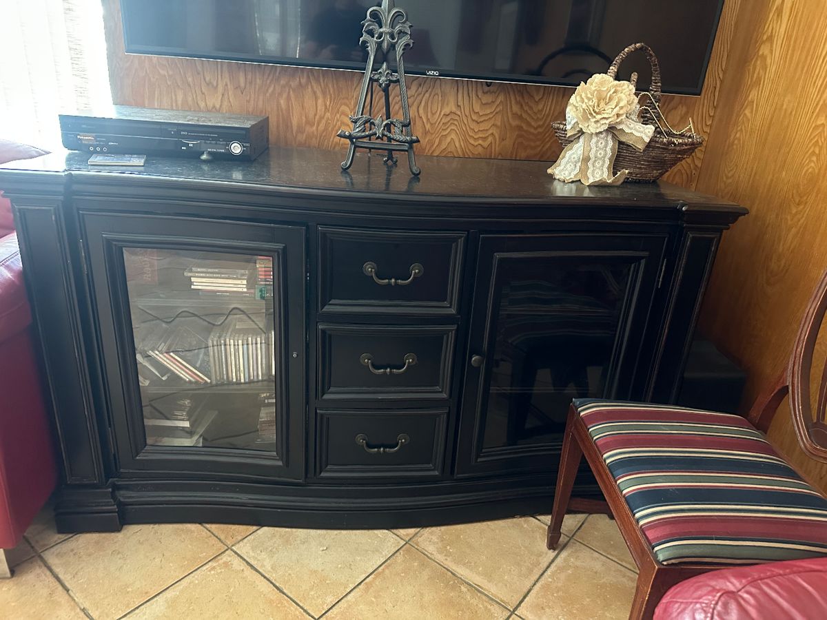 50 OFF SUNDAY!!! Estate Sale In Houston!!! starts on 9/30/2023