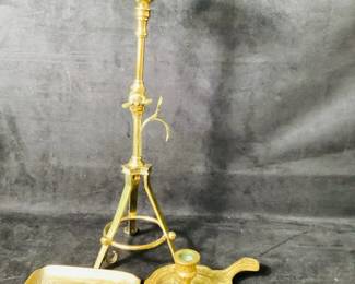 JIFI708 Pullman Brass Lamp Base More The lamp base has been altered and the socket for the bulb soldered shut. Also included is a decorative candle holder and tray.