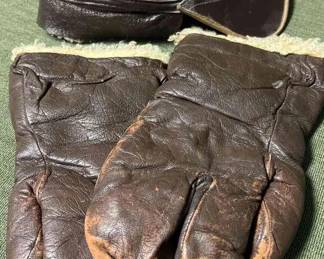 WWII Air Force mittens